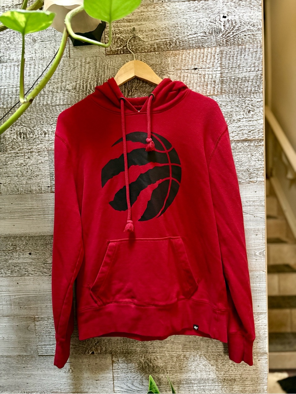'47 | Toronto Raptors Black Logo Pullover Hoodie - Unisex Medium, Red